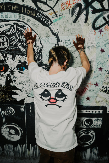 Playera blanca corazón Along