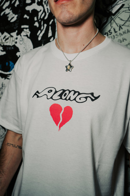 Playera blanca corazón Along